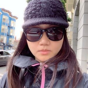 Meet your Posher, Renee